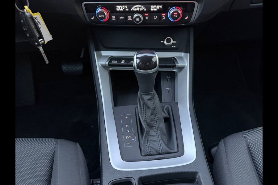 Audi Q3 Sportback 45 TFSI e Edition, Navi Carplay / Climate / Cruise / Elektrische Achterklep / 20" Lichtmetaal.
