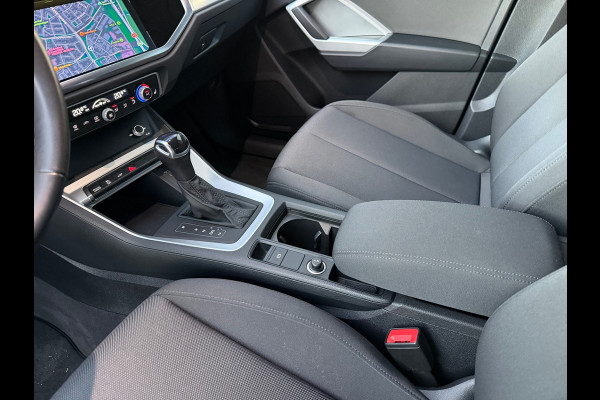 Audi Q3 Sportback 45 TFSI e Edition, Navi Carplay / Climate / Cruise / Elektrische Achterklep / 20" Lichtmetaal.