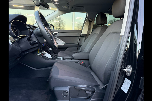 Audi Q3 Sportback 45 TFSI e Edition, Navi Carplay / Climate / Cruise / Elektrische Achterklep / 20" Lichtmetaal.