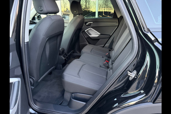 Audi Q3 Sportback 45 TFSI e Edition, Navi Carplay / Climate / Cruise / Elektrische Achterklep / 20" Lichtmetaal.