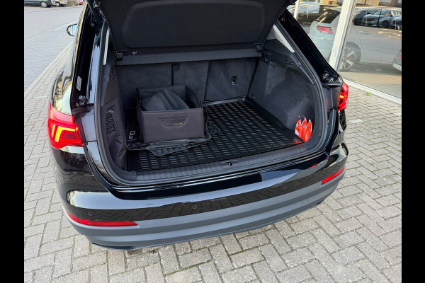 Audi Q3 Sportback 45 TFSI e Edition, Navi Carplay / Climate / Cruise / Elektrische Achterklep / 20" Lichtmetaal.