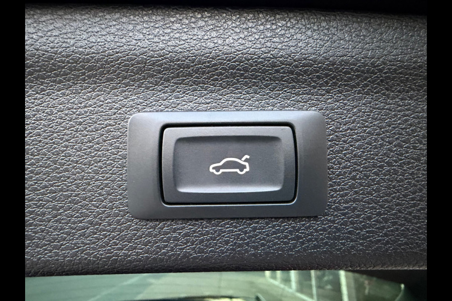 Audi Q3 Sportback 45 TFSI e Edition, Navi Carplay / Climate / Cruise / Elektrische Achterklep / 20" Lichtmetaal.