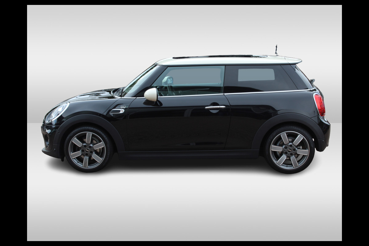 MINI Mini 1.5 Cooper 60 Years Edition / Panoramadak / Head-up / Leder / Harman Kardon / 17'' / Navigatie / DAB / Cruise Control