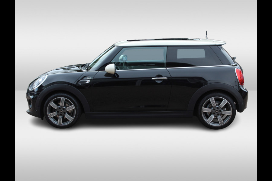 MINI Mini 1.5 Cooper 60 Years Edition / Panoramadak / Head-up / Leder / Harman Kardon / 17'' / Navigatie / DAB / Cruise Control