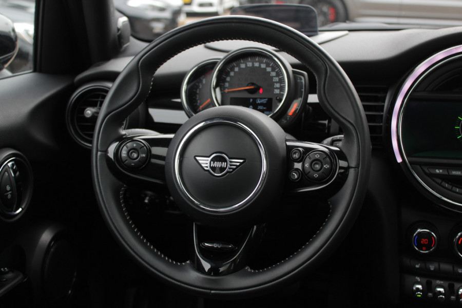 MINI Mini 1.5 Cooper 60 Years Edition / Panoramadak / Head-up / Leder / Harman Kardon / 17'' / Navigatie / DAB / Cruise Control
