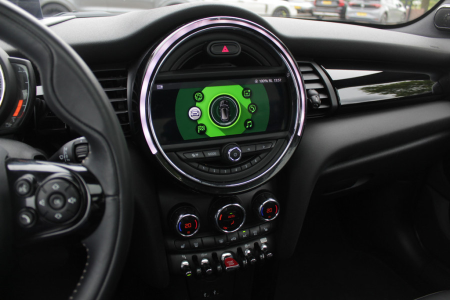 MINI Mini 1.5 Cooper 60 Years Edition / Panoramadak / Head-up / Leder / Harman Kardon / 17'' / Navigatie / DAB / Cruise Control
