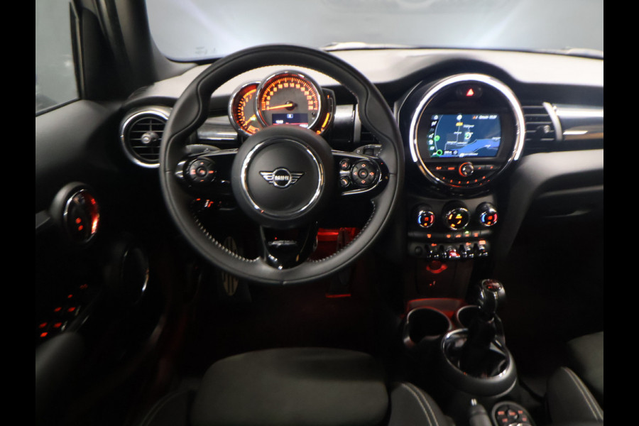 MINI Mini 1.5 Cooper JCW [APPLE CARPLAY, ANDROID AUTO, CRUISE CONTROL, PDC ACHTER, AUTOMATISCHE AIRCO, LICHTMETALEN VELGEN, LED KOPLAMPEN, NIEUWSTAAT]