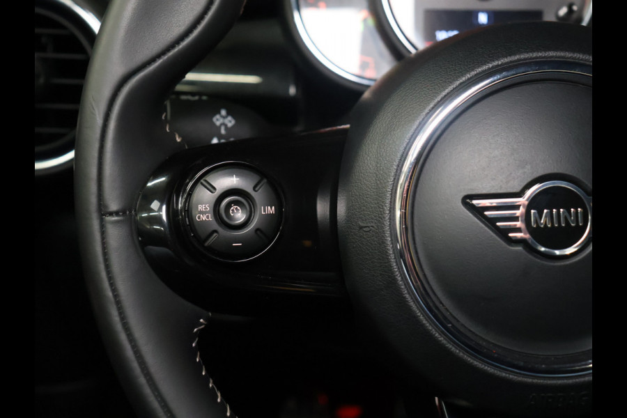 MINI Mini 1.5 Cooper JCW [APPLE CARPLAY, ANDROID AUTO, CRUISE CONTROL, PDC ACHTER, AUTOMATISCHE AIRCO, LICHTMETALEN VELGEN, LED KOPLAMPEN, NIEUWSTAAT]