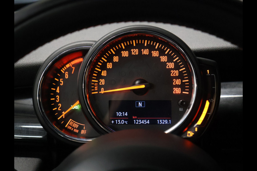 MINI Mini 1.5 Cooper JCW [APPLE CARPLAY, ANDROID AUTO, CRUISE CONTROL, PDC ACHTER, AUTOMATISCHE AIRCO, LICHTMETALEN VELGEN, LED KOPLAMPEN, NIEUWSTAAT]