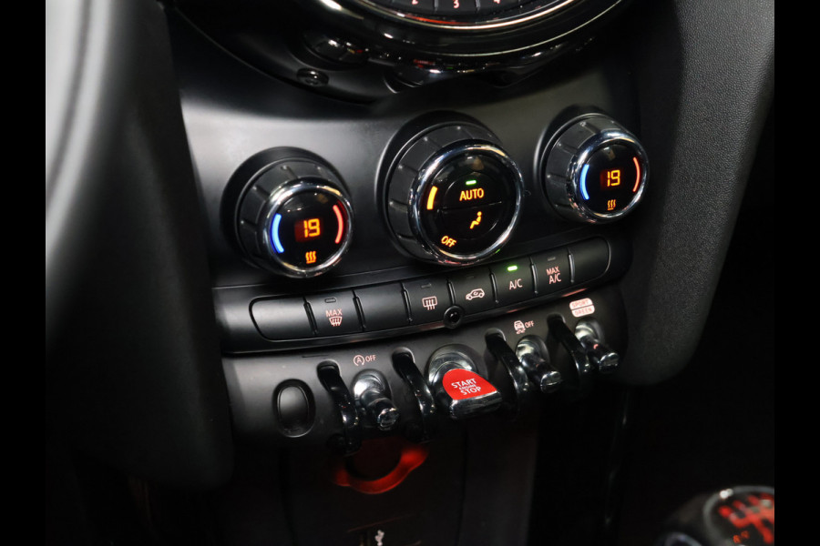 MINI Mini 1.5 Cooper JCW [APPLE CARPLAY, ANDROID AUTO, CRUISE CONTROL, PDC ACHTER, AUTOMATISCHE AIRCO, LICHTMETALEN VELGEN, LED KOPLAMPEN, NIEUWSTAAT]