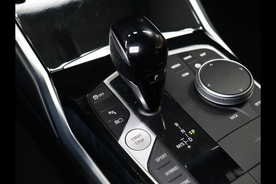 BMW 3 Serie Touring 320e Business Edition Plus M Sport [SCHUIFKANTELDAK, APPLE CARPLAY, ANDROID AUTO, CRUISE CONTROL, PDC V+A, BMW LED, STOELVERWARMING, NIEUWSTAAT]