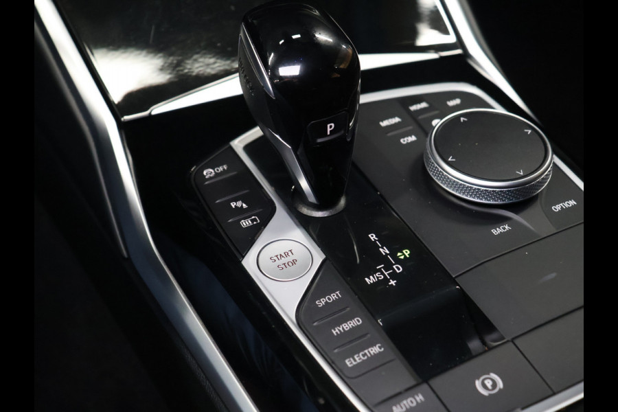 BMW 3 Serie Touring 320e Business Edition Plus M Sport [SCHUIFKANTELDAK, APPLE CARPLAY, ANDROID AUTO, CRUISE CONTROL, PDC V+A, BMW LED, STOELVERWARMING, NIEUWSTAAT]