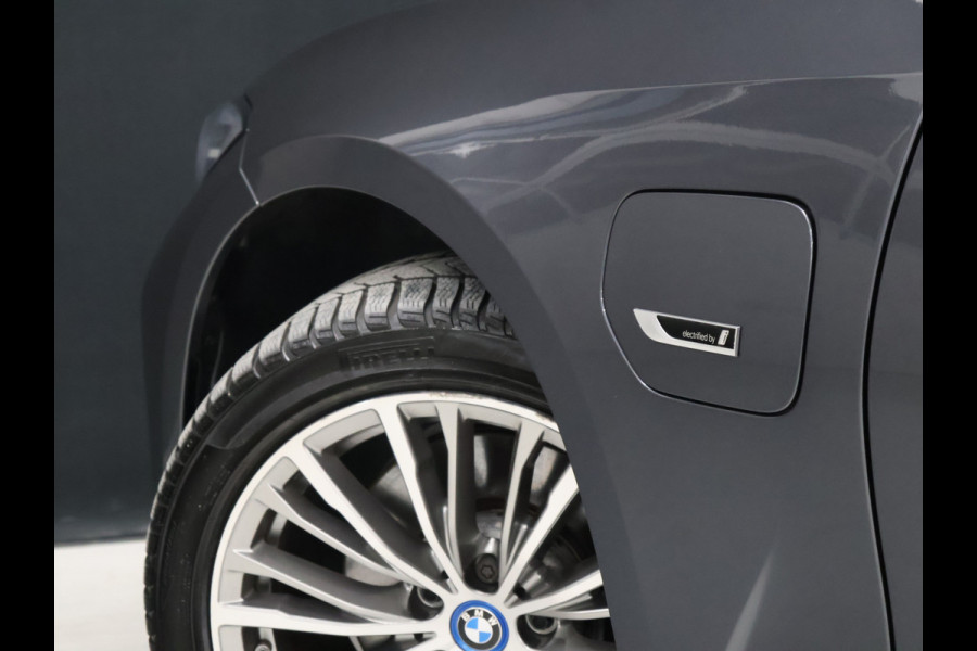 BMW 3 Serie Touring 320e Business Edition Plus M Sport [SCHUIFKANTELDAK, APPLE CARPLAY, ANDROID AUTO, CRUISE CONTROL, PDC V+A, BMW LED, STOELVERWARMING, NIEUWSTAAT]