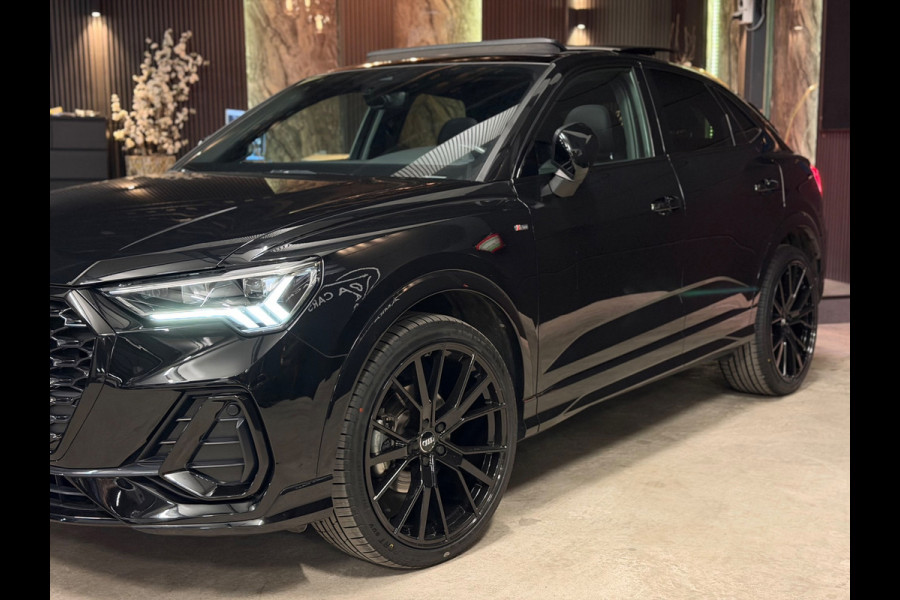Audi Q3 Sportback 35 TFSI 3X S-Line|PANO|BLACK PAKKET|SFEER|