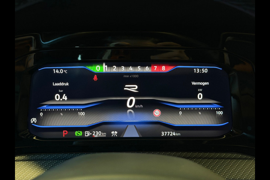 Volkswagen Golf 2.0 TSI R 4Motion|PANO|H&K|FULL OPTIONS