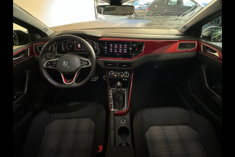 Volkswagen Polo 2.0 TSI GTI Pano|Beats|IQ|Camera|Mistlampen