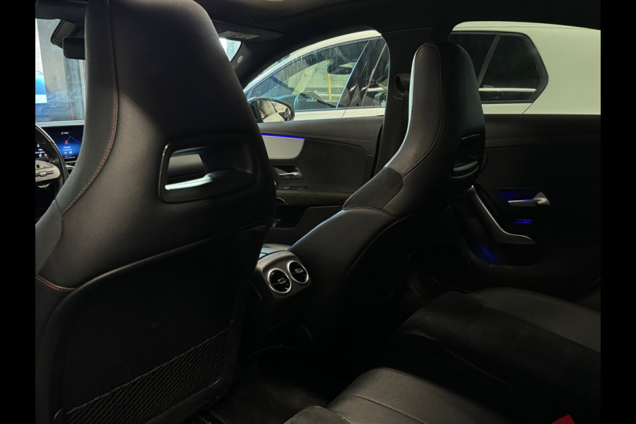 Mercedes-Benz CLA-Klasse 200 AMG Pano|Night|BTW|Sfeer|NAP