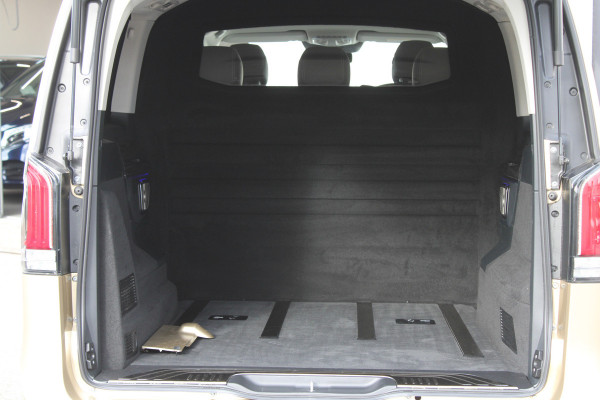 Mercedes-Benz V-Klasse 220d / Lang / DC / New Model / 2x Schuifdeur / Burmester / 360 Camera / NIEUWSTAAT