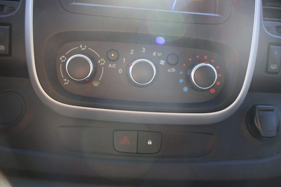 Renault Trafic 2.0 dCi 120pk L2 H1 Airco Navigatie