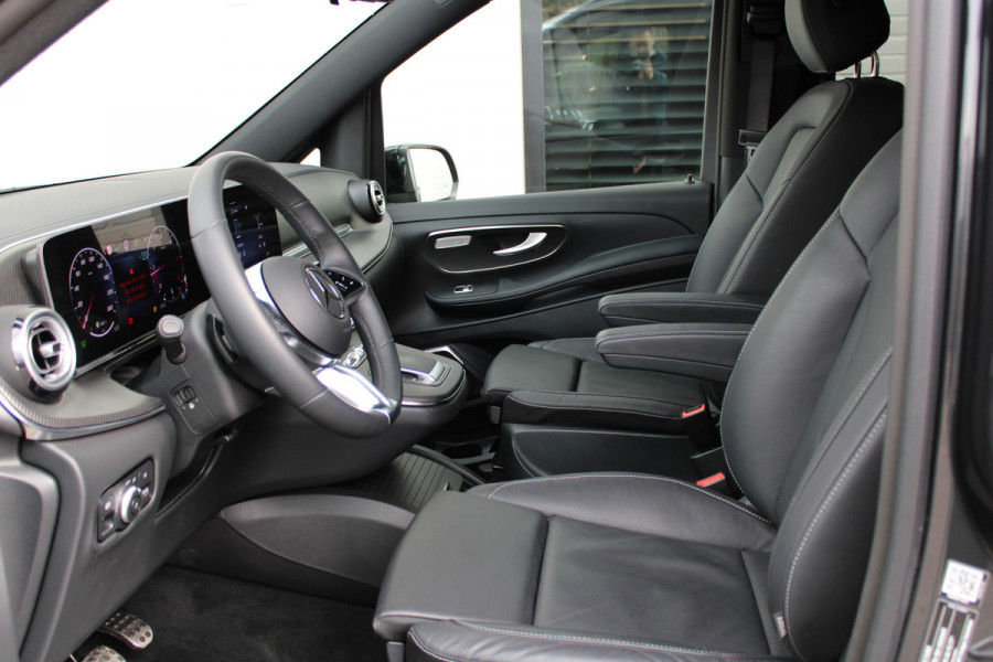 Mercedes-Benz V-Klasse 300d / XXL / AMG / 8- Persoons / Burmester / 360 Camera / Nightpakket / Vol Opties / NIEUWSTAAT