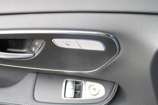 Mercedes-Benz V-Klasse 300d / XXL / AMG / 8- Persoons / Burmester / 360 Camera / Nightpakket / Vol Opties / NIEUWSTAAT