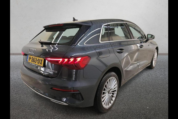 Audi A3 Sportback 30 TFSI Advanced edition Airco ECC Sportstoelen Full LED Full Navi PDC Achter 17" Multispoke Virtual Cockpit NL Auto NAP + Historie