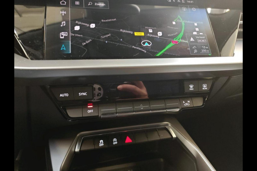 Audi A3 Sportback 30 TFSI Advanced edition Airco ECC Sportstoelen Full LED Full Navi PDC Achter 17" Multispoke Virtual Cockpit NL Auto NAP + Historie