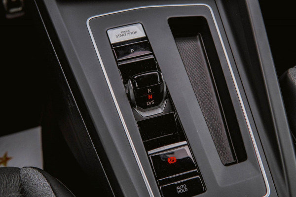 Volkswagen Golf Volkswagen Golf 8.5 1.5 eTSI 150pk Goal Edition Trekhaak|Stoelverw.|Navi|Cruise|Carplay