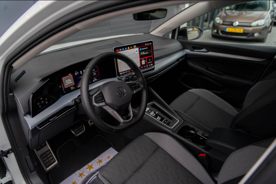 Volkswagen Golf Volkswagen Golf 8.5 1.5 eTSI 150pk Goal Edition Trekhaak|Stoelverw.|Navi|Cruise|Carplay