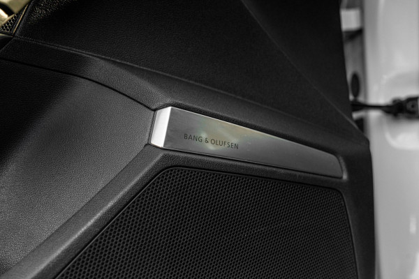 Audi A3 Sportback Business Edition 110 PK Aut. Pano Bang en Olufsen Black Optic Trekhaak 17''