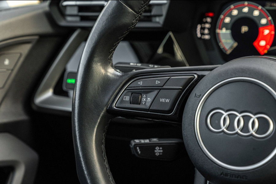 Audi A3 Sportback Business Edition 110 PK Aut. Pano Bang en Olufsen Black Optic Trekhaak 17''