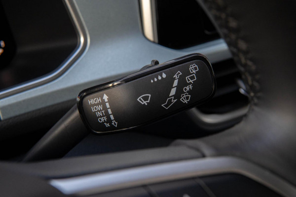 Volkswagen T-Roc 1.5 TSI Goal Edition PDC|Stoelverwarming|Carplay|Dodehoeksensor|ACC|LMV