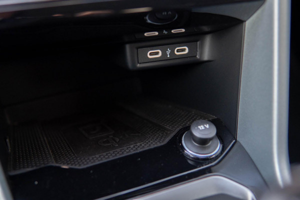 Volkswagen T-Roc 1.5 TSI Goal Edition PDC|Stoelverwarming|Carplay|Dodehoeksensor|ACC|LMV