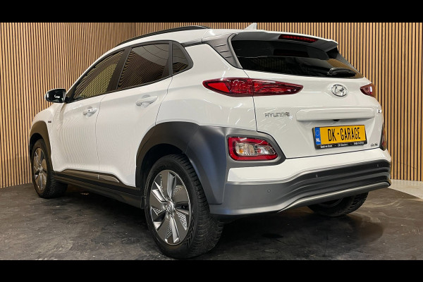 Hyundai Kona EV Fashion Design 39 kWh|95% SOH|CARPLAY|CAMERA|STOEL+STUURVERW|NAVIGATIE|KRELL|LANE-ASSIST|PDC-A|1e EIG|INCL.BTW|