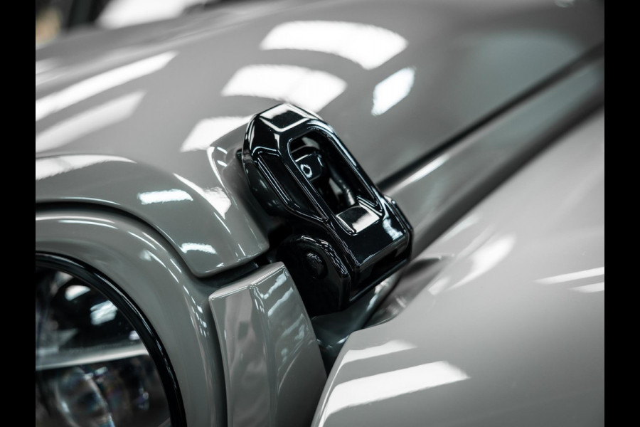 Jeep Wrangler 2.2D Sahara | Grijs Kenteken | Stoel en stuurverwarming | Custom Corse Edition |  Trekhaak | Alpine Sound |