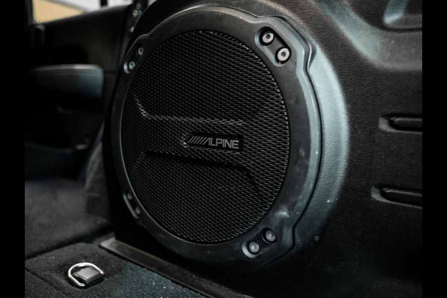 Jeep Wrangler 2.2D Sahara | Grijs Kenteken | Stoel en stuurverwarming | Custom Corse Edition |  Trekhaak | Alpine Sound |
