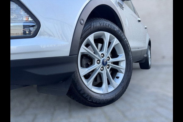 Ford Kuga 1.5 EcoBoost ST Line TREKHAAK / CAMERA / STOELVERW. / CARPLAY / CRUISE / WINTERPACK / 4-WHEELDRIVE / ECC / PDC /4-SEIZBA