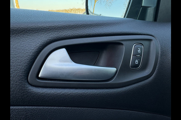 Ford Kuga 1.5 EcoBoost ST Line TREKHAAK / CAMERA / STOELVERW. / CARPLAY / CRUISE / WINTERPACK / 4-WHEELDRIVE / ECC / PDC /4-SEIZBA