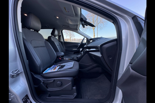 Ford Kuga 1.5 EcoBoost ST Line TREKHAAK / CAMERA / STOELVERW. / CARPLAY / CRUISE / WINTERPACK / 4-WHEELDRIVE / ECC / PDC /4-SEIZBA