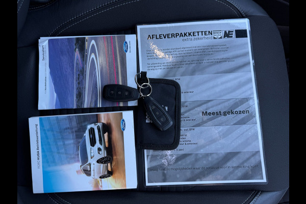 Ford Kuga 1.5 EcoBoost ST Line TREKHAAK / CAMERA / STOELVERW. / CARPLAY / CRUISE / WINTERPACK / 4-WHEELDRIVE / ECC / PDC /4-SEIZBA