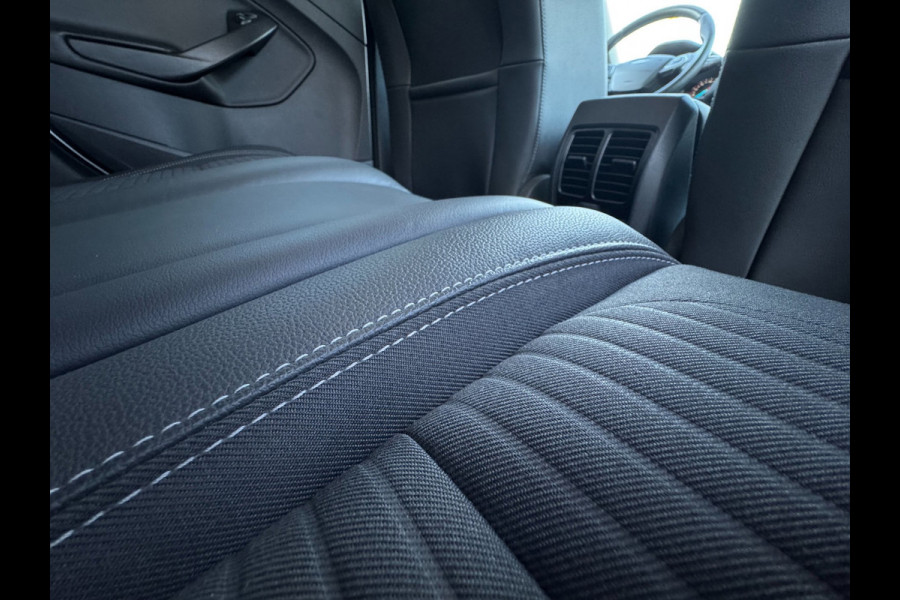 Ford Kuga 1.5 EcoBoost ST Line TREKHAAK / CAMERA / STOELVERW. / CARPLAY / CRUISE / WINTERPACK / 4-WHEELDRIVE / ECC / PDC /4-SEIZBA