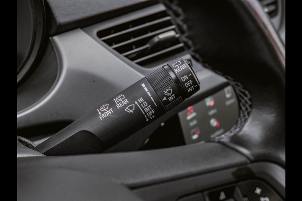 Opel Corsa 1.4 120 Jaar Edition Airco|Camera|Clima|Cruise|LMV