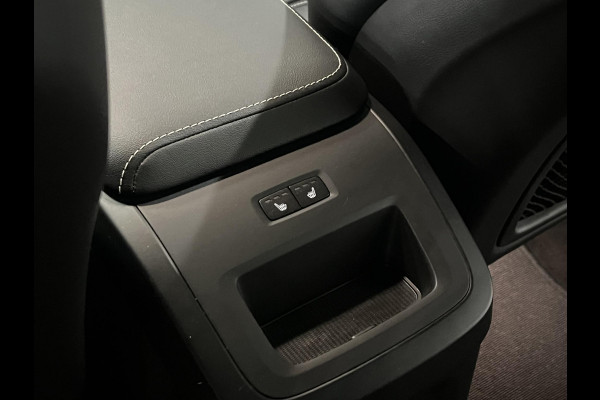 Volvo XC60 2.0 T6 Plug-in hybrid AWD Plus Dark Trekhaak | Open dak | Adapt. Cruise | Harman Kardon | Stoel-/stuurverwarming | Memory | Leder | Carplay