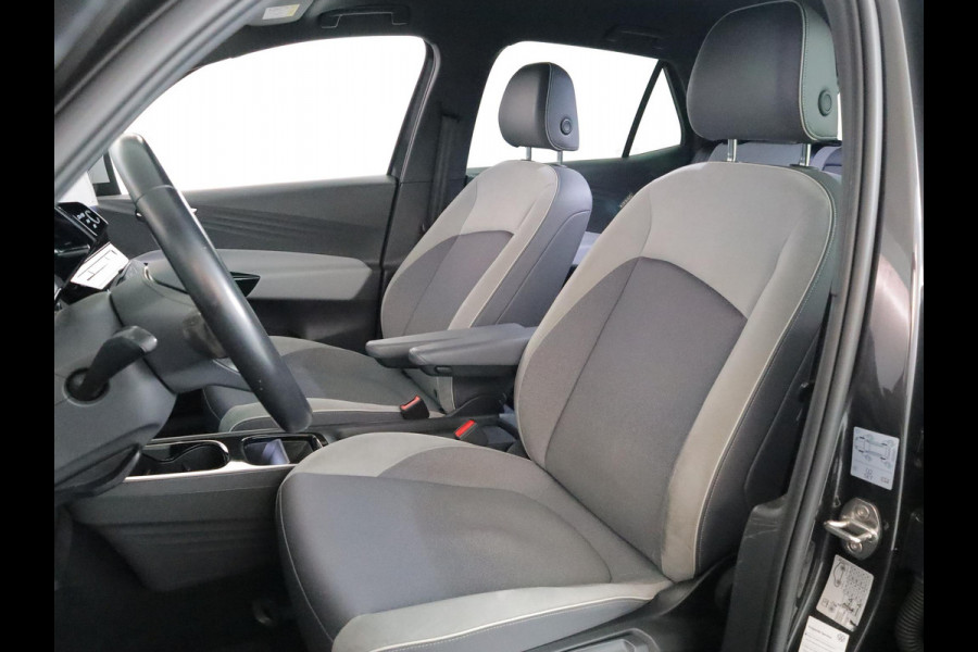 Volkswagen ID.3 First Plus 58 kWh 204pk | SoH 93% | 19'LMvelgen| verwarmd stuur en voorstoelen | Camera|