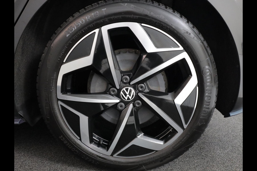 Volkswagen ID.3 First Plus 58 kWh 204pk | SoH 93% | 19'LMvelgen| verwarmd stuur en voorstoelen | Camera|