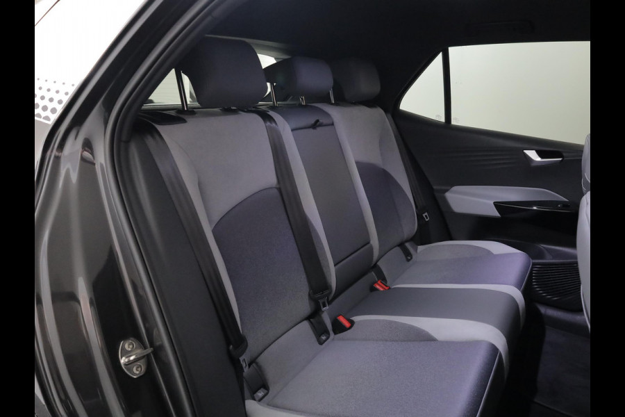 Volkswagen ID.3 First Plus 58 kWh 204pk | SoH 93% | 19'LMvelgen| verwarmd stuur en voorstoelen | Camera|