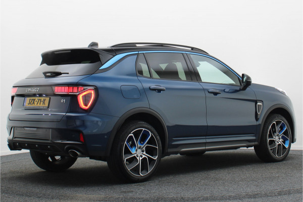 Lynk & Co 01 1.5 Two-Tone, 360° Camera, Panoramadak, Zwarte hemel, ACC, Keyless, PDC, LED, 20''