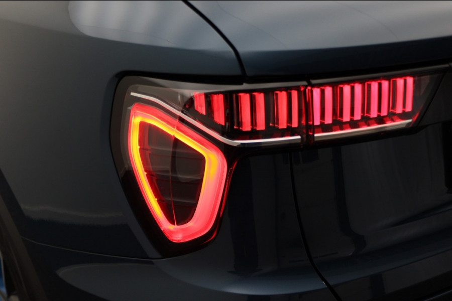 Lynk & Co 01 1.5 Two-Tone, 360° Camera, Panoramadak, Zwarte hemel, ACC, Keyless, PDC, LED, 20''