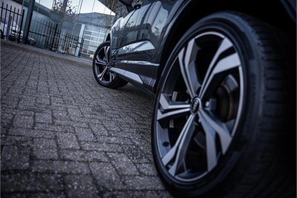Audi Q3 Sportback 45 TFSI e S Edition - 20inch - SONOS - Leder - Keyless - Memory Camera ** Sfeerverlichting
