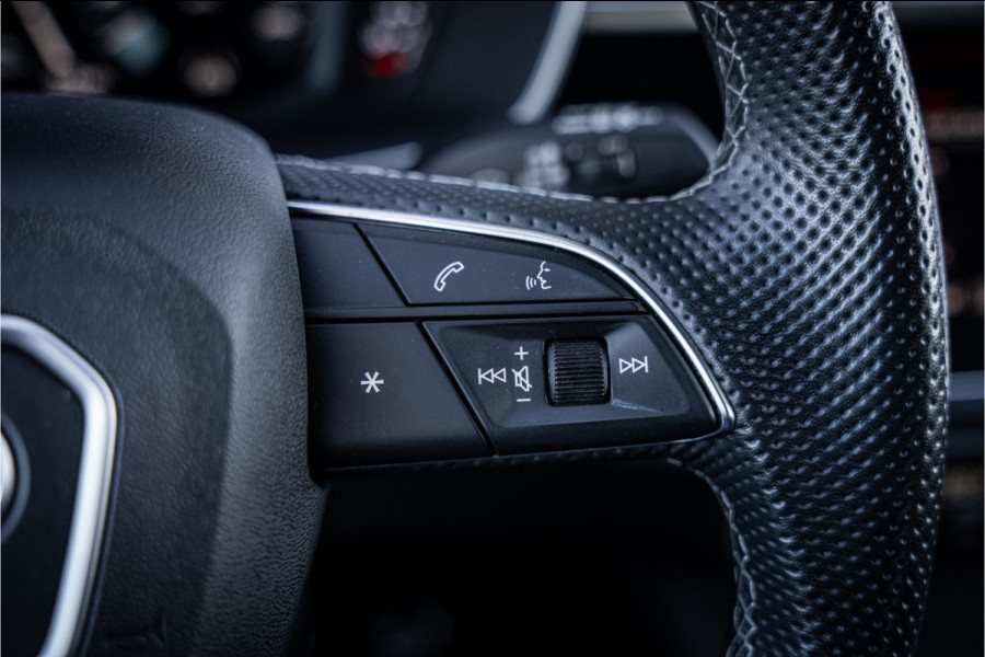 Audi Q3 Sportback 45 TFSI e S Edition - 20inch - SONOS - Leder - Keyless - Memory Camera ** Sfeerverlichting